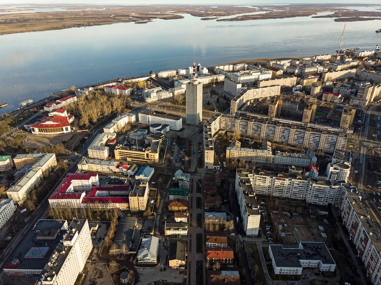 Стали известны любимые города туристов-одиночек в России
